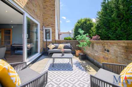 Deacons Hill Road, Elstree, Image 33