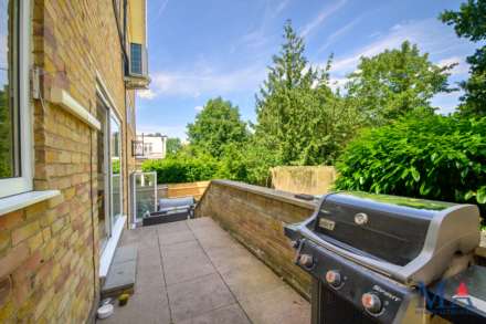 Deacons Hill Road, Elstree, Image 35
