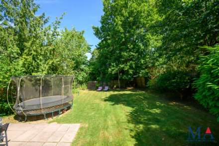 Deacons Hill Road, Elstree, Image 36
