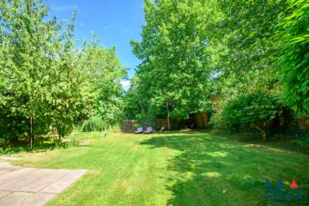 Deacons Hill Road, Elstree, Image 37