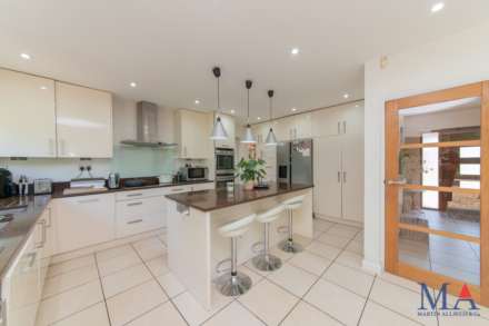 Deacons Hill Road, Elstree, Image 5