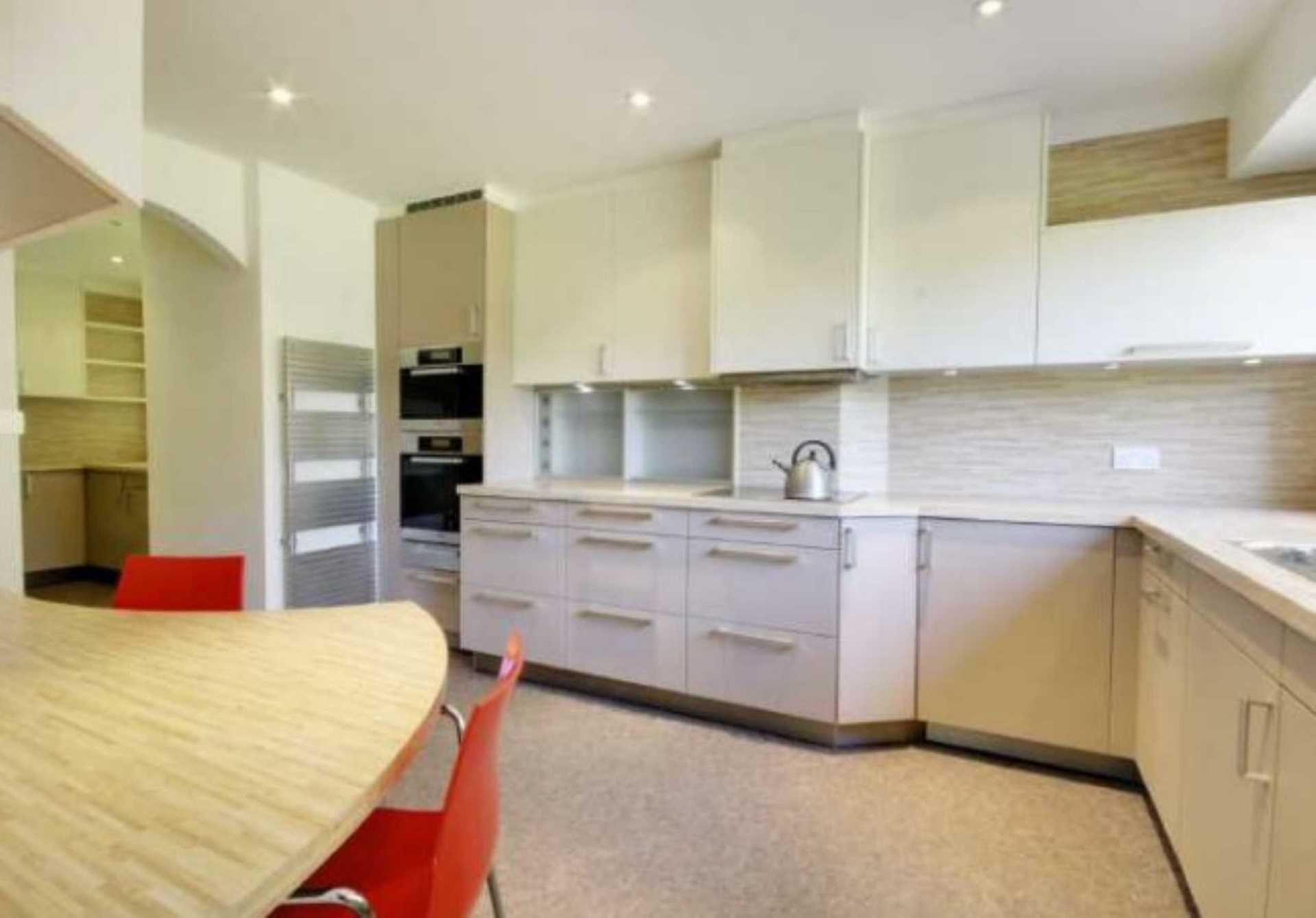 Newlands Avenue, Radlett, Image 2