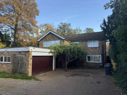 Newlands Avenue, Radlett