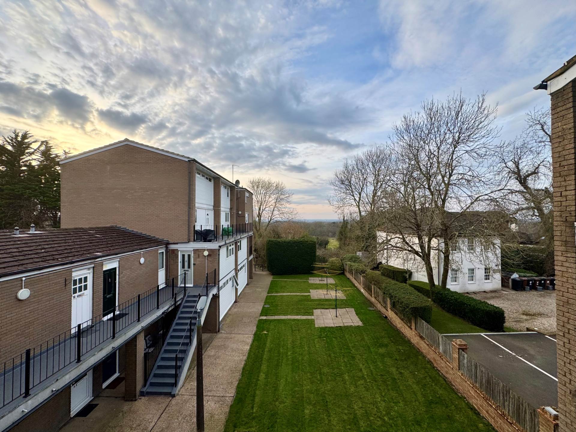 Watling Court, High Street, Image 7