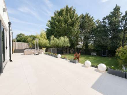 Barham Avenue, Elstree, Image 15