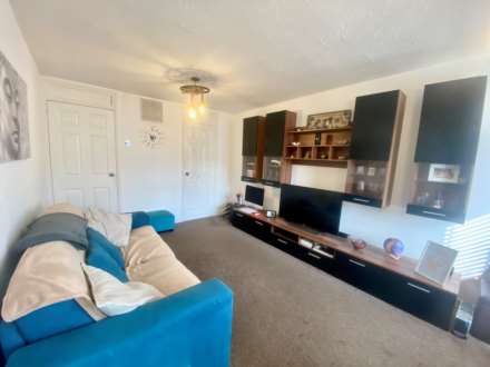 Watling Court, Elstree, Image 3