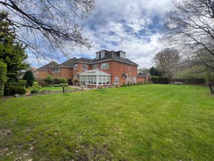 6 Bedroom Detached, Lowther Close, Elstree