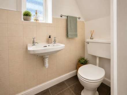 Methuen Road, Edgware, Image 8