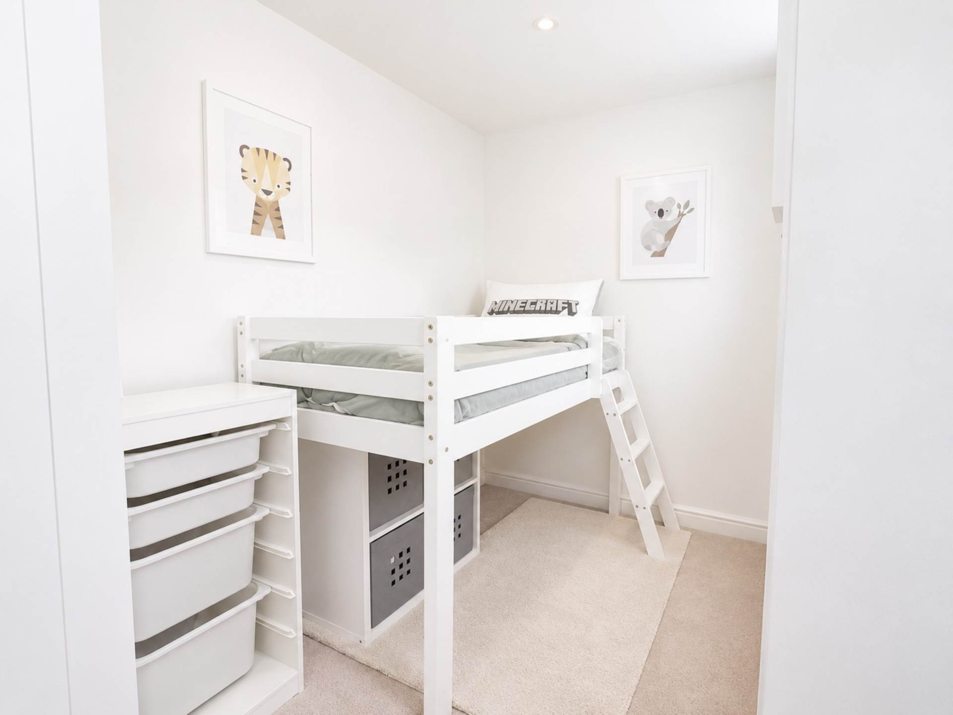 Park Crescent, Elstree, Image 11
