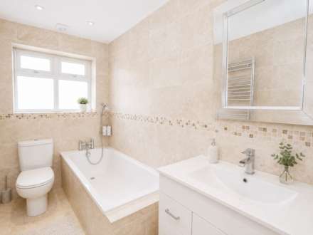 Park Crescent, Elstree, Image 4