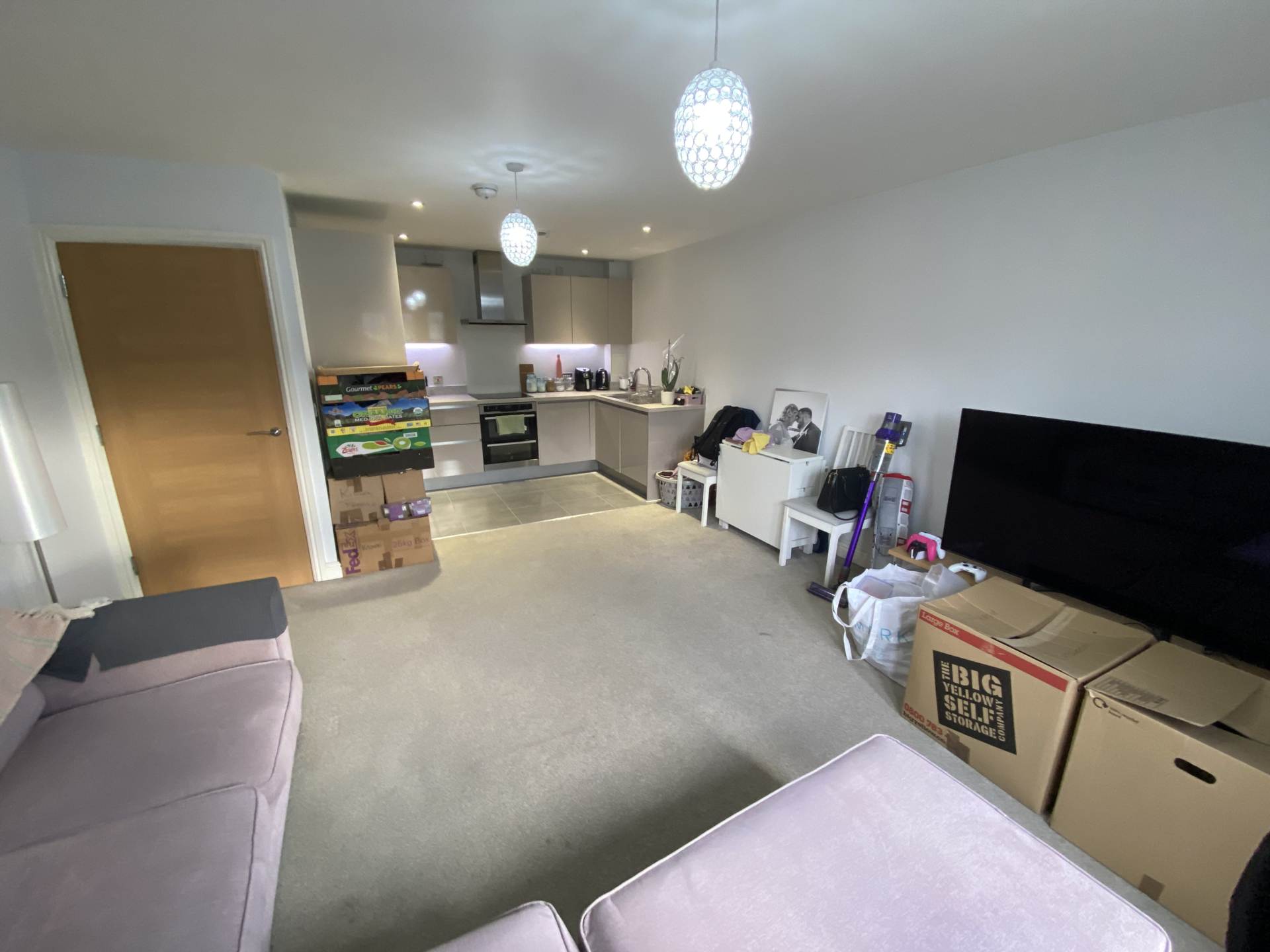 The Vale, Bushey, Image 4