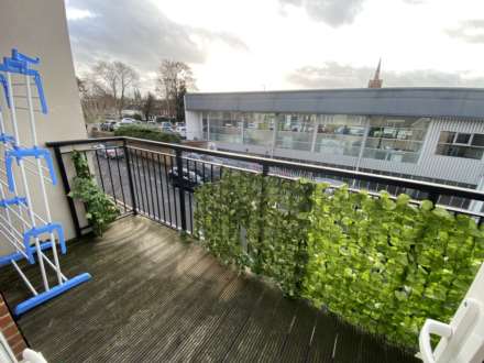 The Vale, Bushey, Image 7