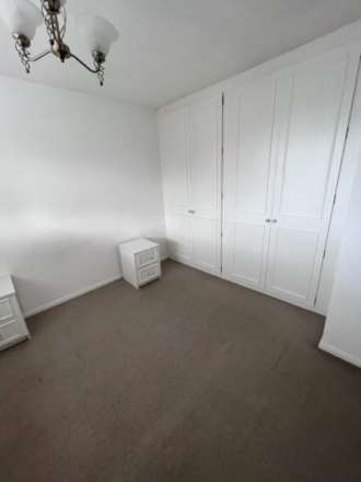 Fox Close, Elstree, Image 7