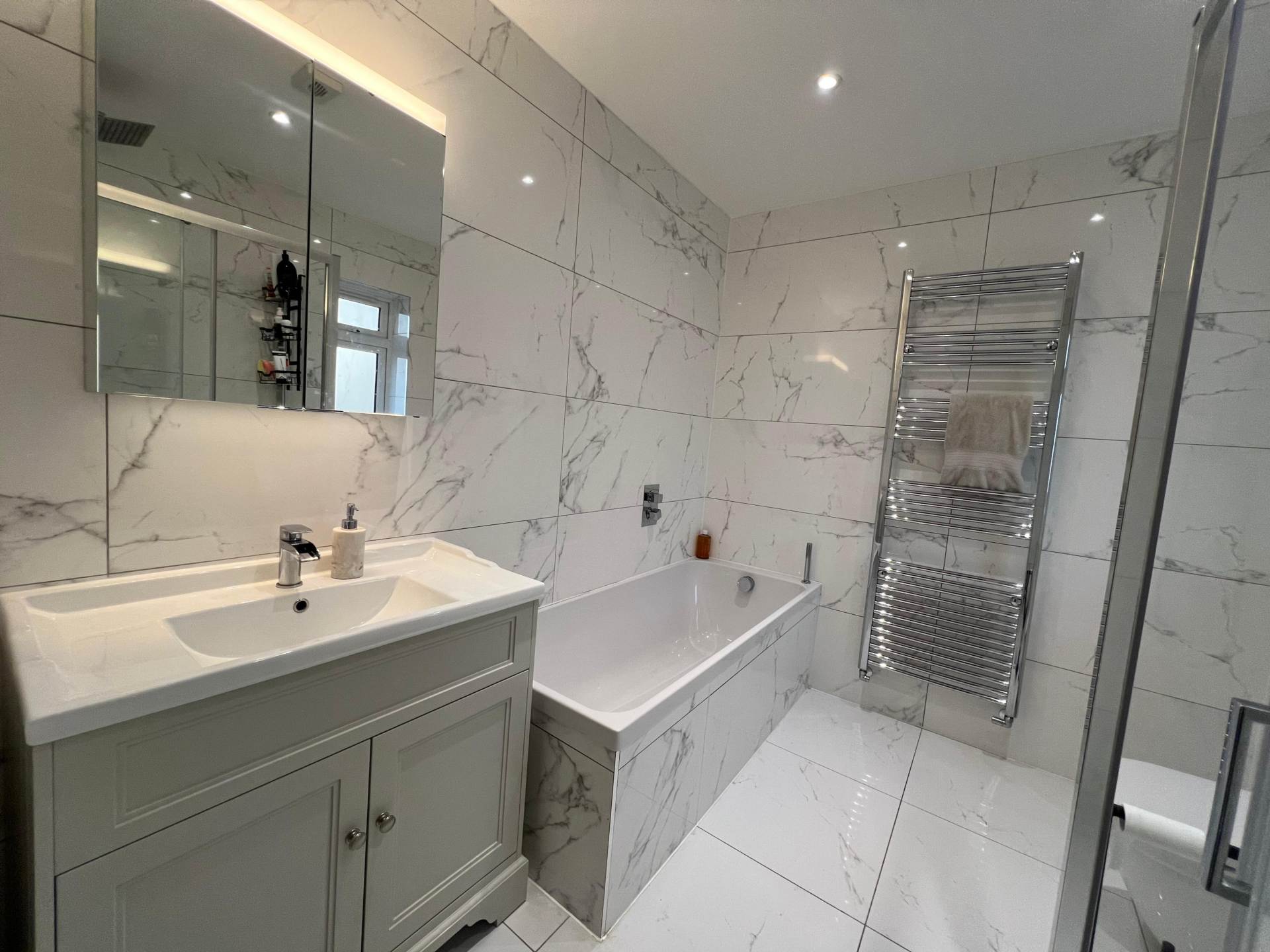 Theobald Street, Borehamwood, Image 14