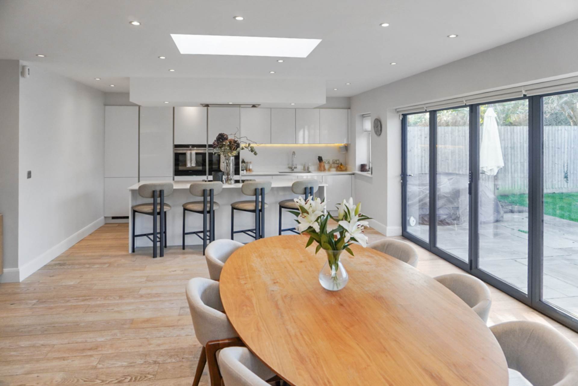 Theobald Street, Borehamwood, Image 2