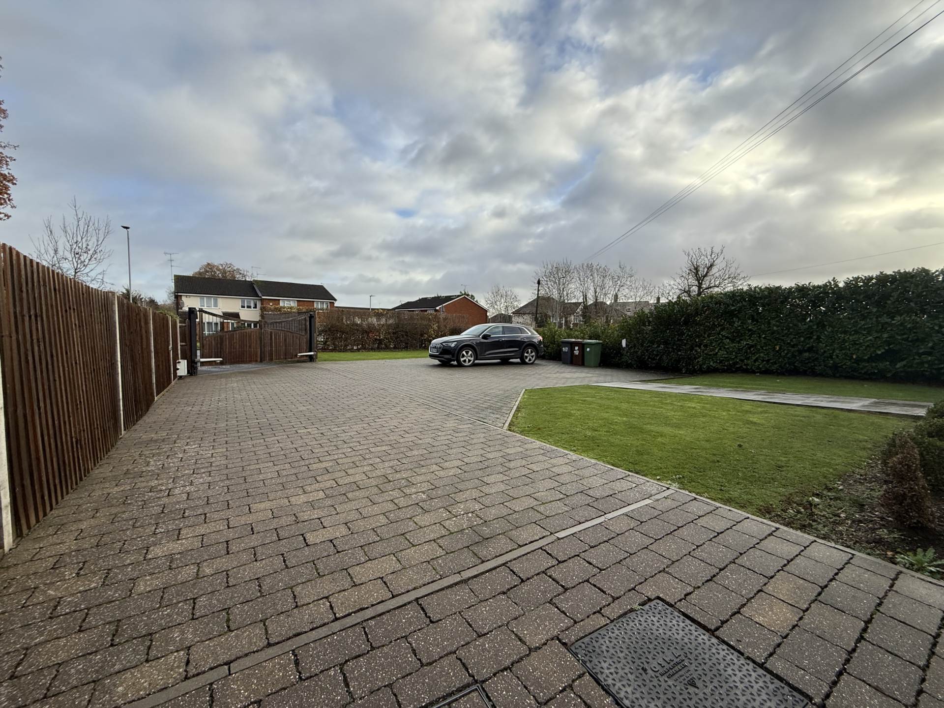 Theobald Street, Borehamwood, Image 22