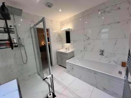 Theobald Street, Borehamwood, Image 16