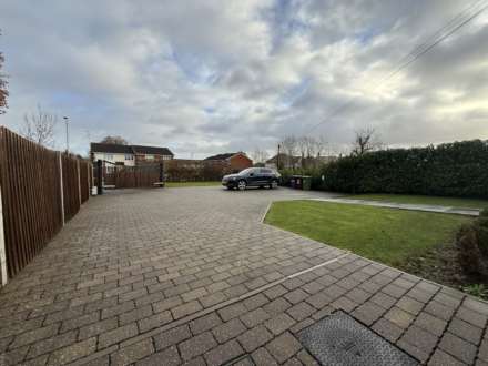 Theobald Street, Borehamwood, Image 22