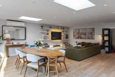 Theobald Street, Borehamwood, Image 4