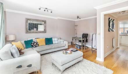 Chaucer Grove, Borehamwood