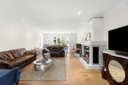 Belmor, Elstree, Image 4