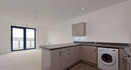 Studio Way, Borehamwood, Image 6