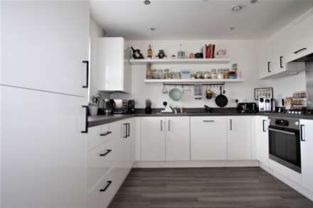 Kipling Way, Borehamwood, Image 5