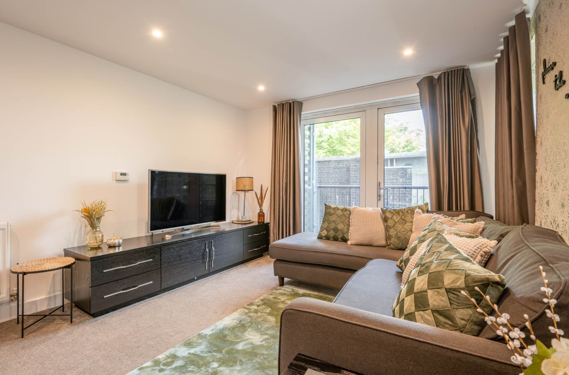 Owen Court, Grade Close, Elstree, Image 2