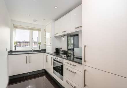 Owen Court, Grade Close, Elstree, Image 9