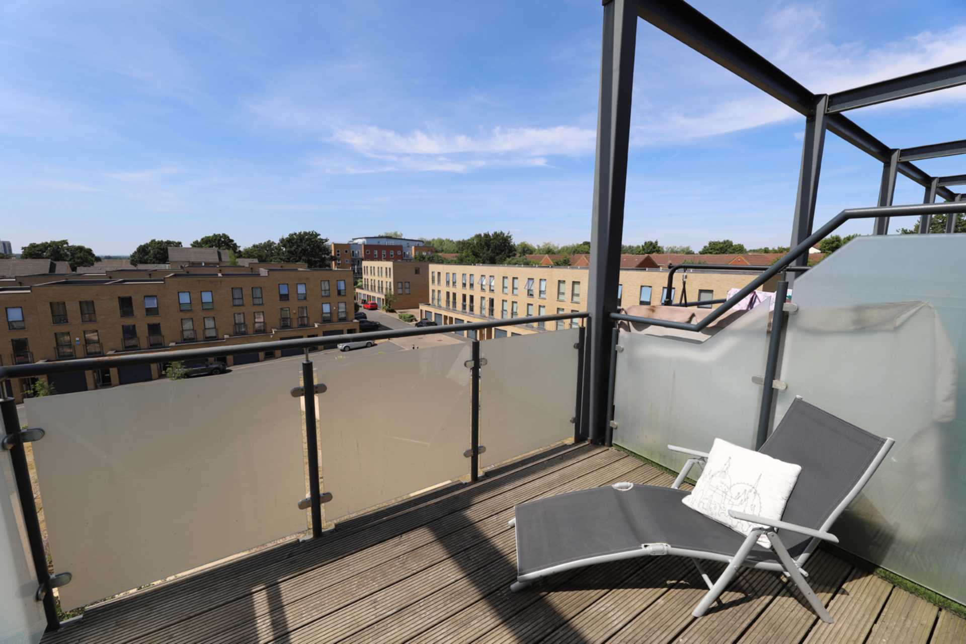 Horizon Place, Borehamwood, Image 3