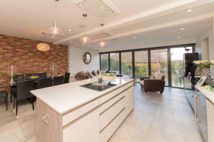Old Nursery Close, Shenley, Image 12