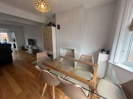 Malden Road, Borehamwood, Image 9