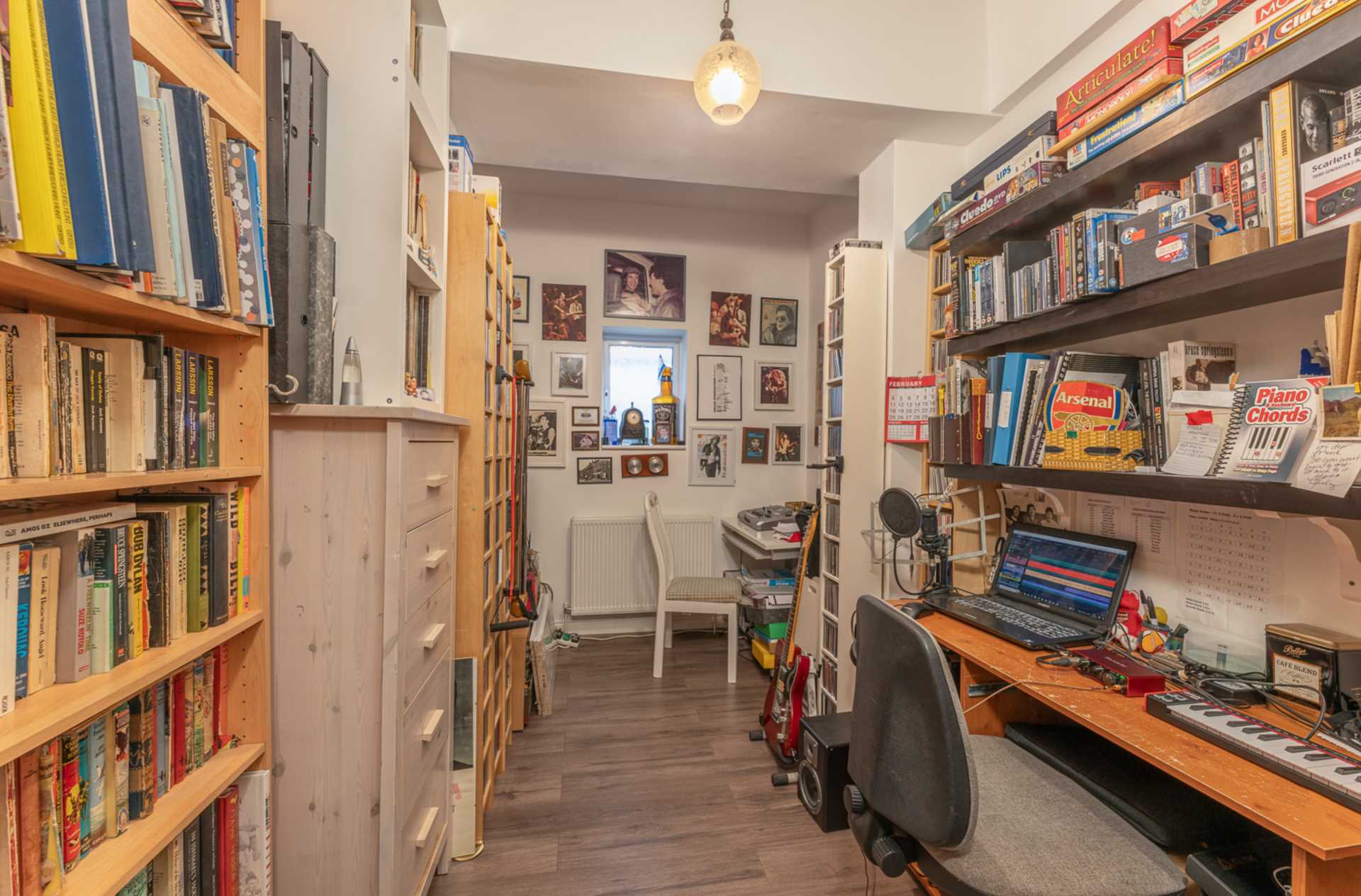 Hale Lane, London, Image 12