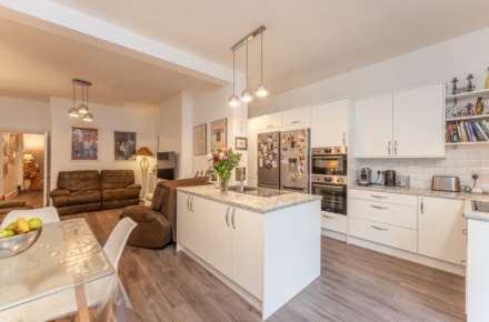 5 Bedroom Semi-Detached, Hale Lane, London