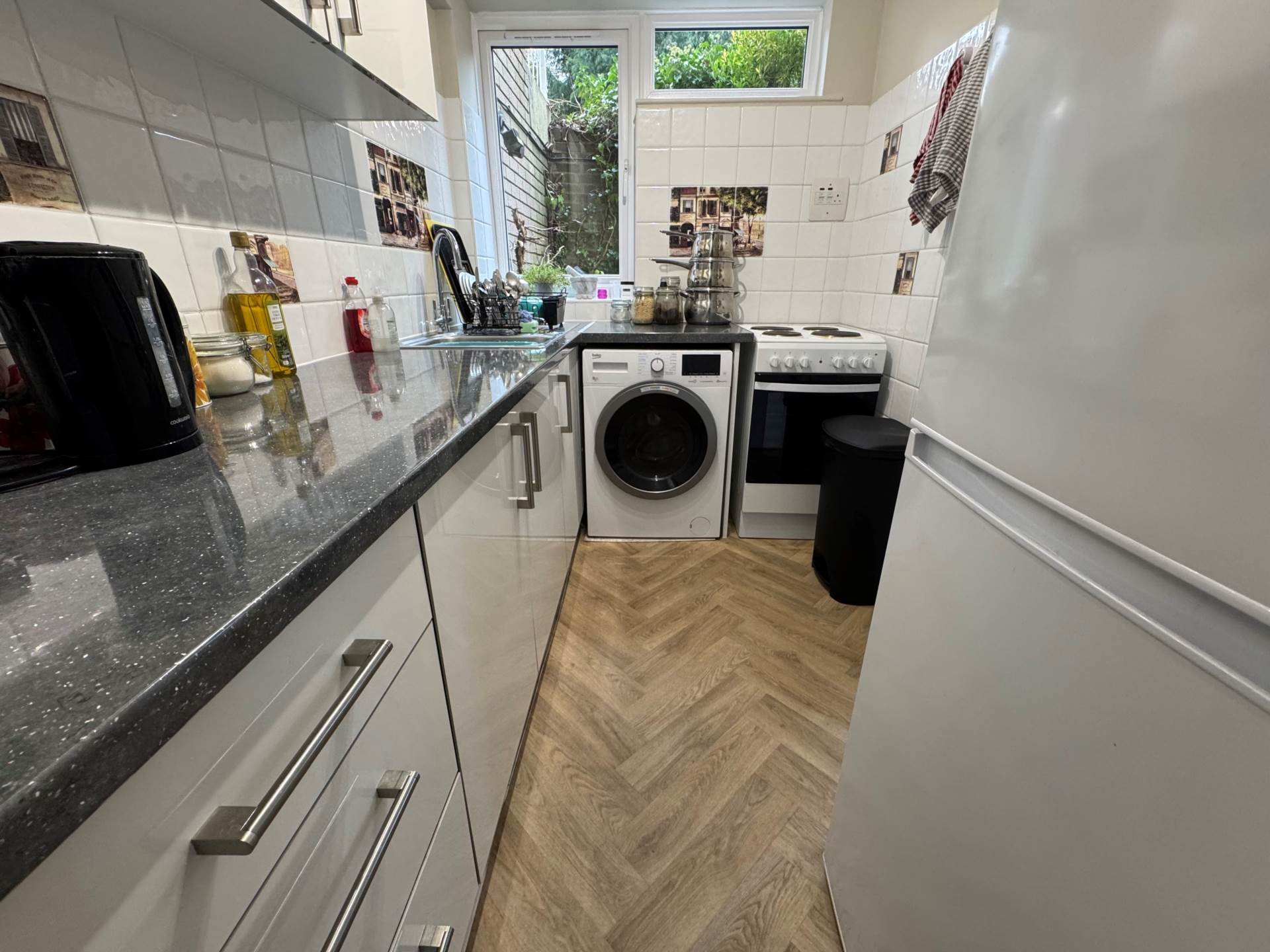 Watling Court, Elstree, Image 4