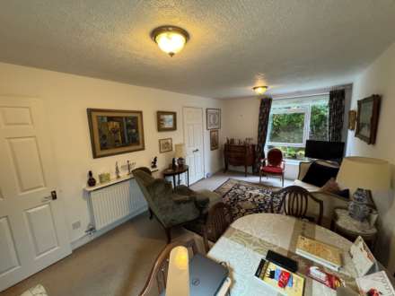 Watling Court, Elstree, Image 3