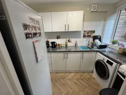 Watling Court, Elstree, Image 5