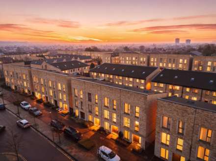 Lacey Drive, Edgware, Image 19