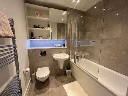 Wesley House, Borehamwood, Image 3