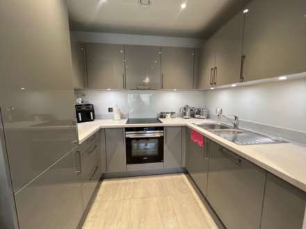 Wesley House, Borehamwood, Image 4