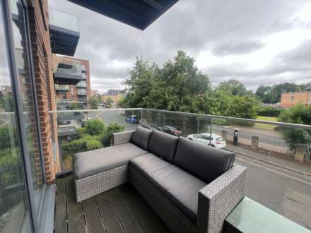 Wesley House, Borehamwood, Image 8