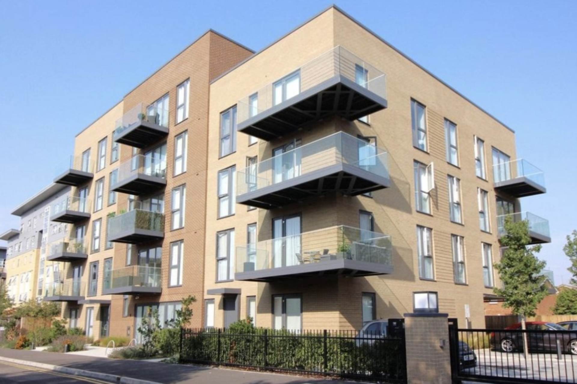 Wesley House, Borehamwood, Image 2