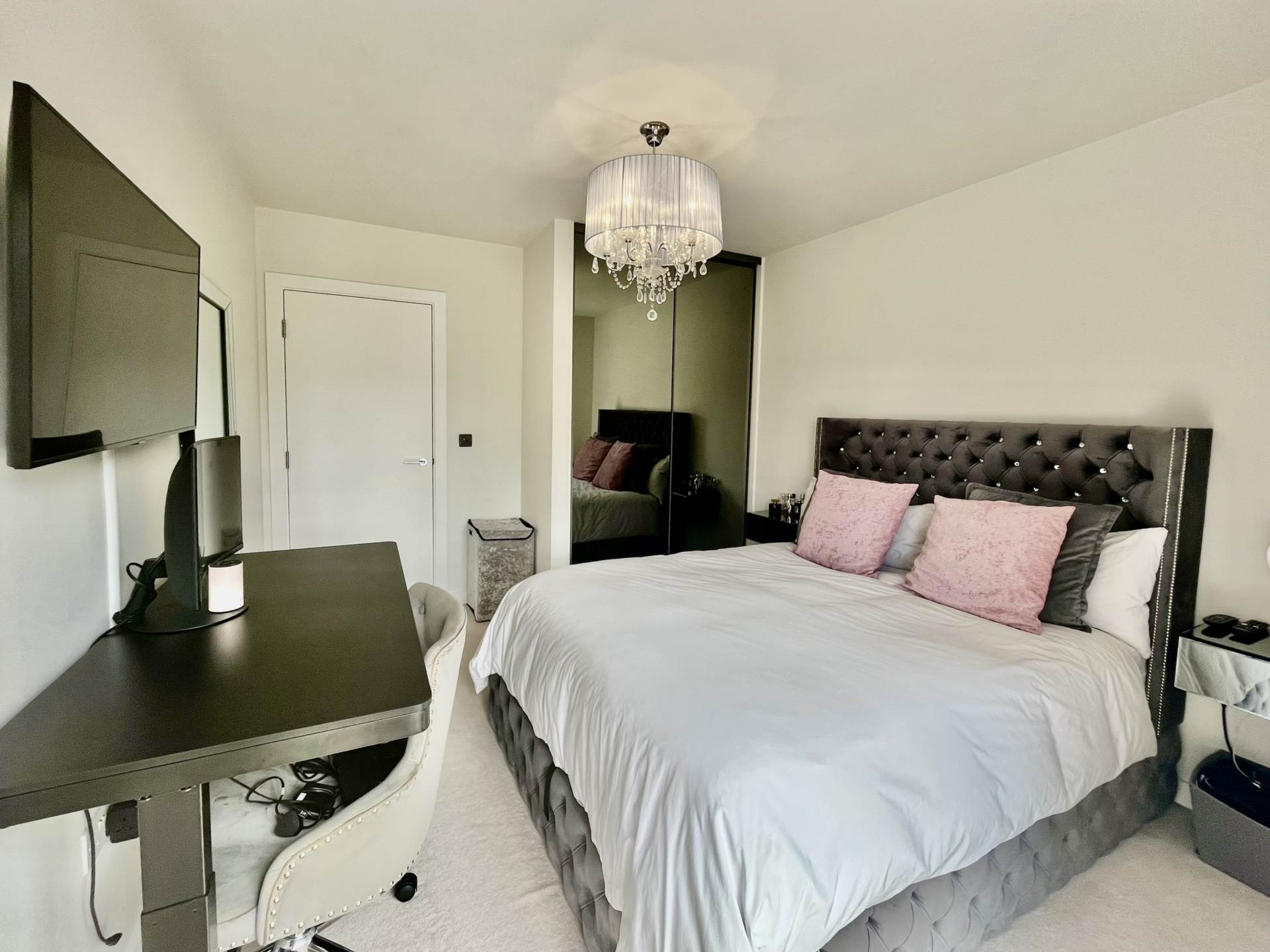 Wesley House, Borehamwood, Image 7