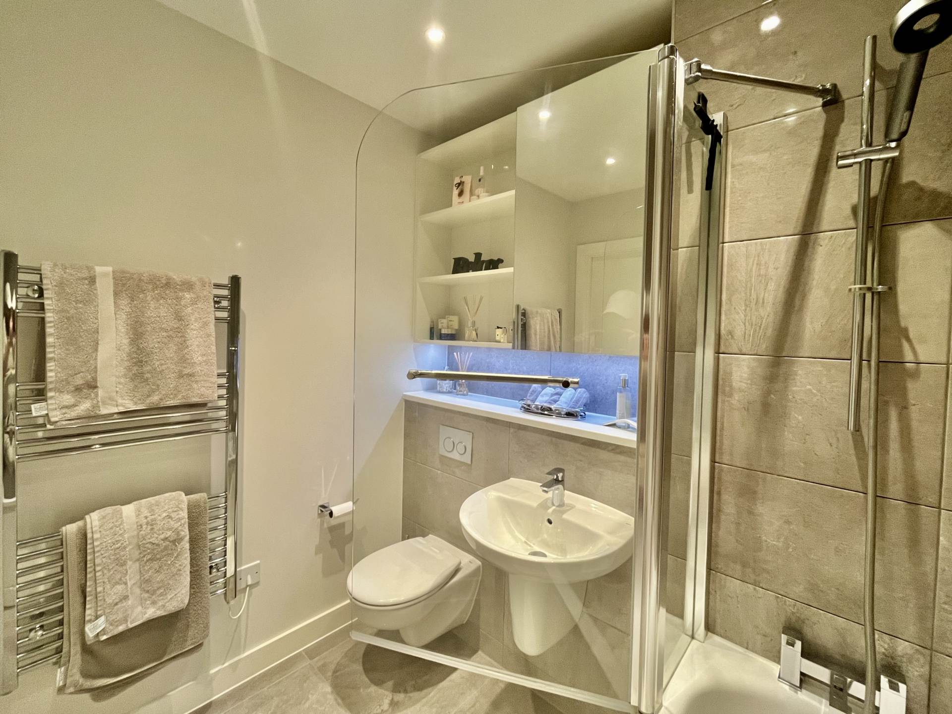 Wesley House, Borehamwood, Image 8