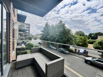 Wesley House, Borehamwood, Image 10