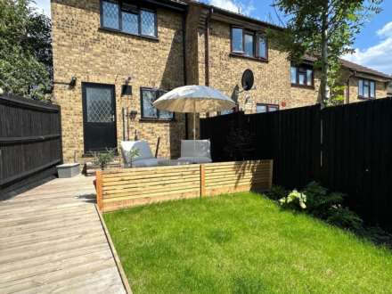 Dylan Close, Elstree, Image 11