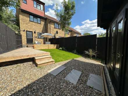 Dylan Close, Elstree, Image 12