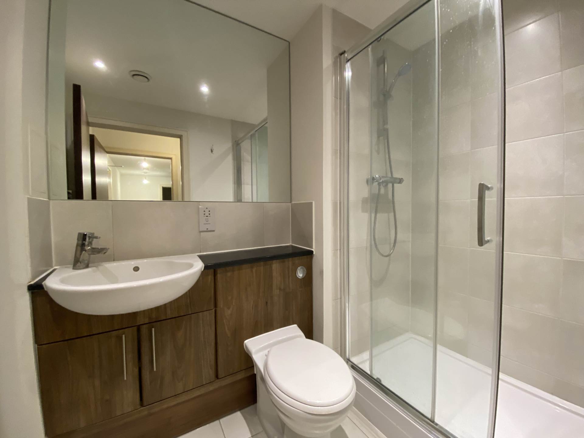 Brunel Court, Edgware, Image 14