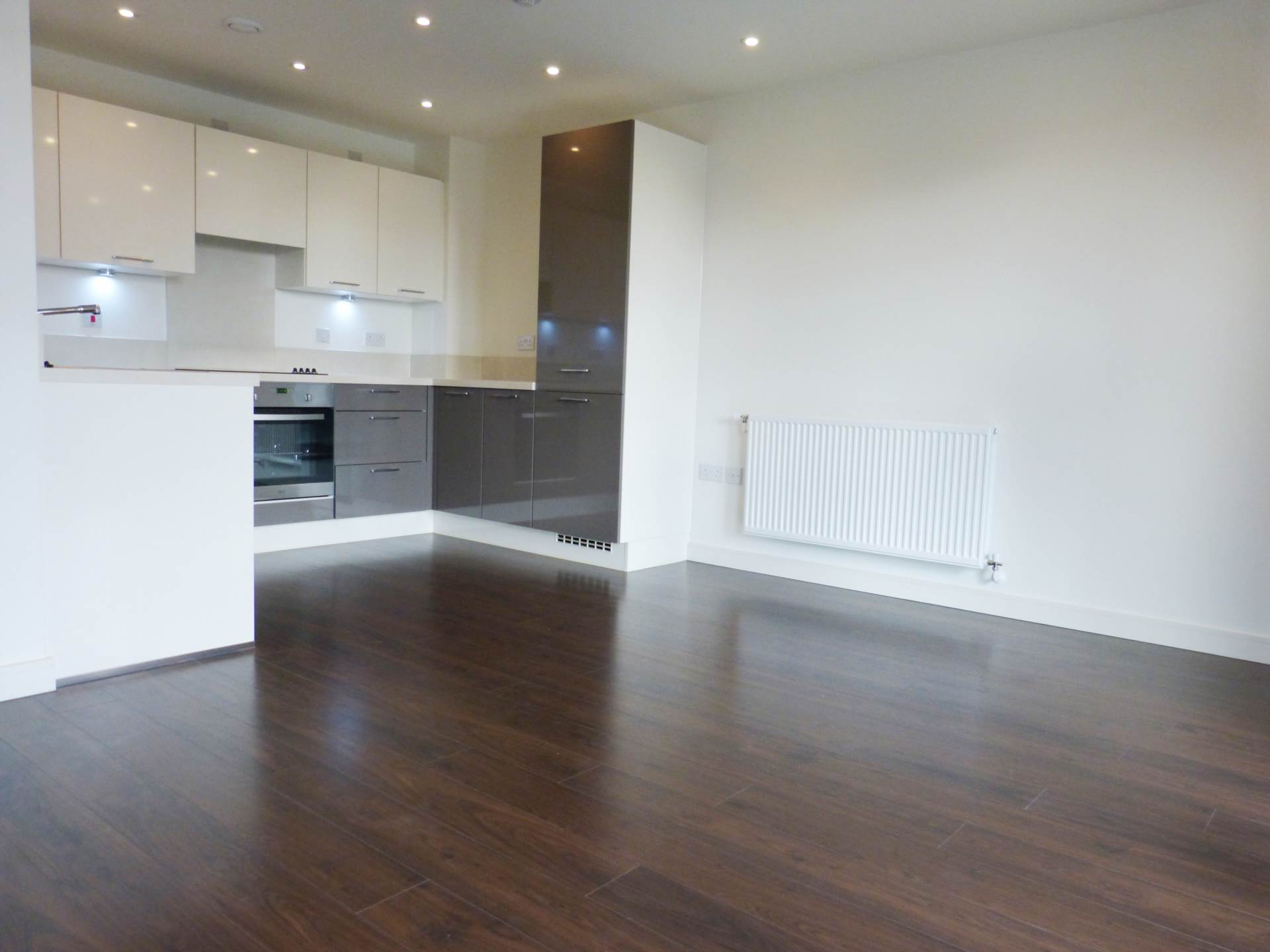 Brunel Court, Edgware, Image 2