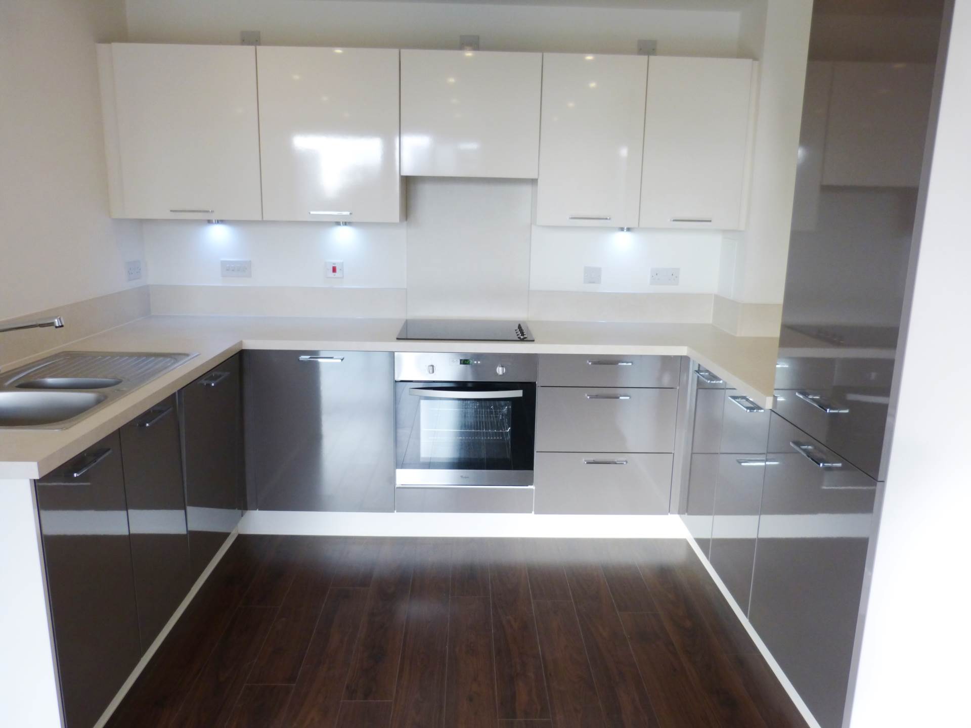 Brunel Court, Edgware, Image 3